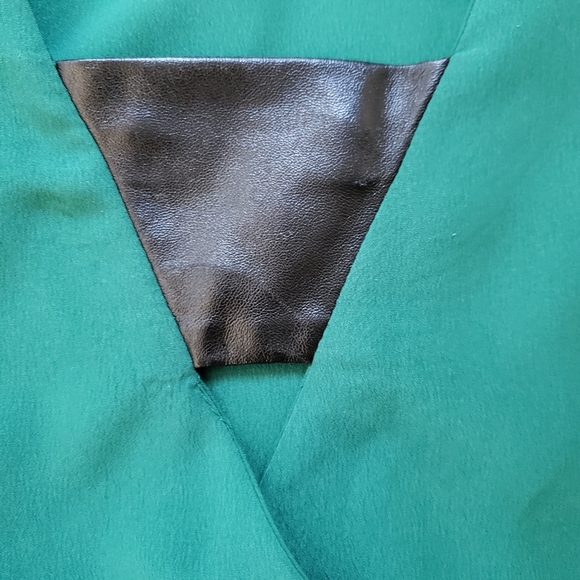 1. State Green Cross Back Tank Top Blouse - Picture 3 of 9